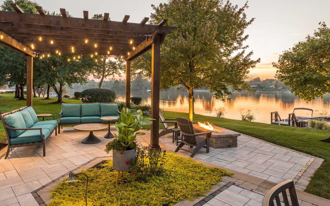 The August Hot List: High-End Outdoor Entertainment Trends for Luxury Living Spaces