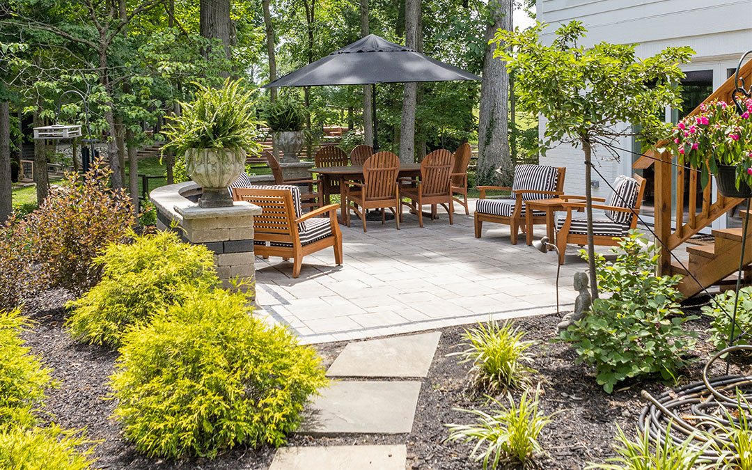 Green Retreats: 5 Tips for Luxury Landscaping