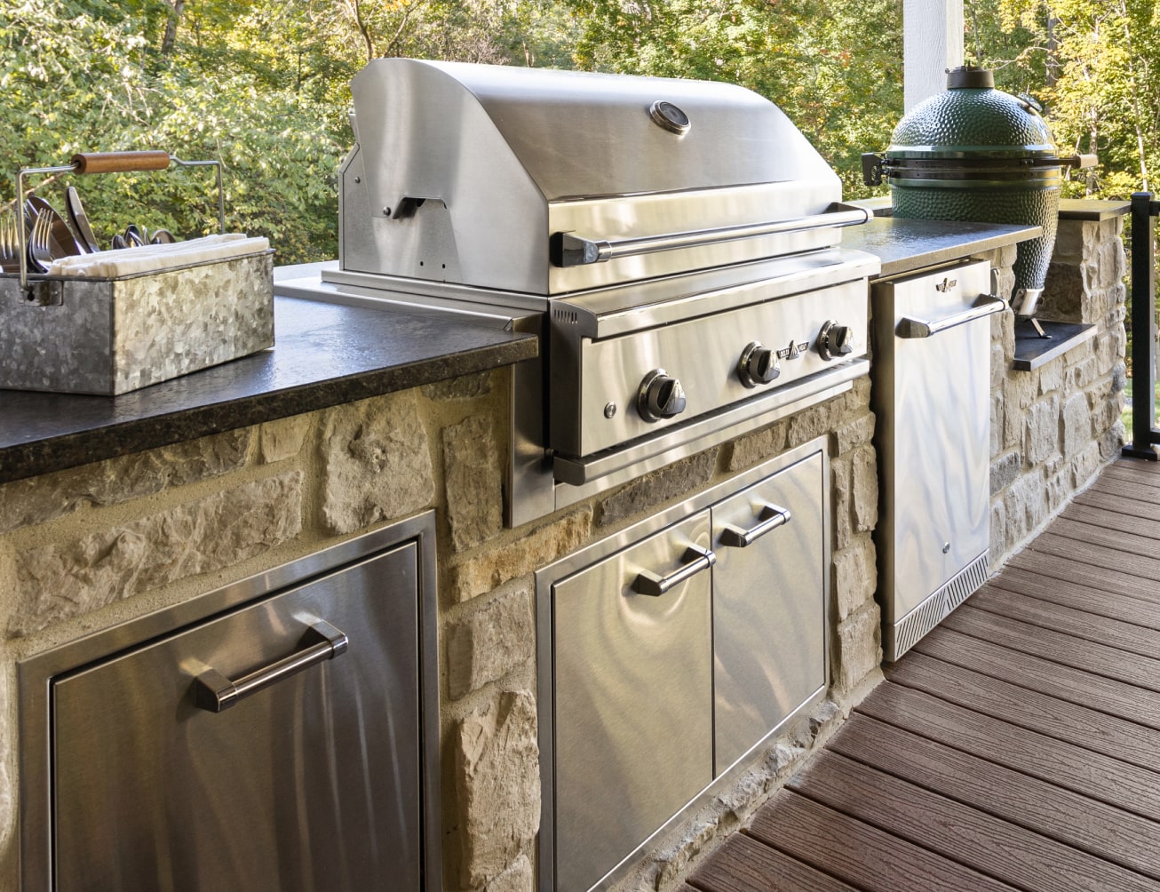 close up of outdoor kitchen with grill