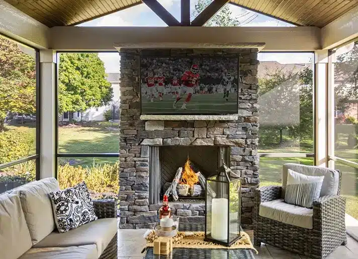 inclosed outdoor structure